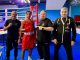Der DBV Boxer Emre Ödemis nach einem Sieg in der Europameisterschaft mit seinem Trainerteam am Ring