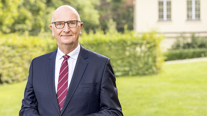 Portrait des brandenburgischen Ministerpräsidenten Dietmar Woidke