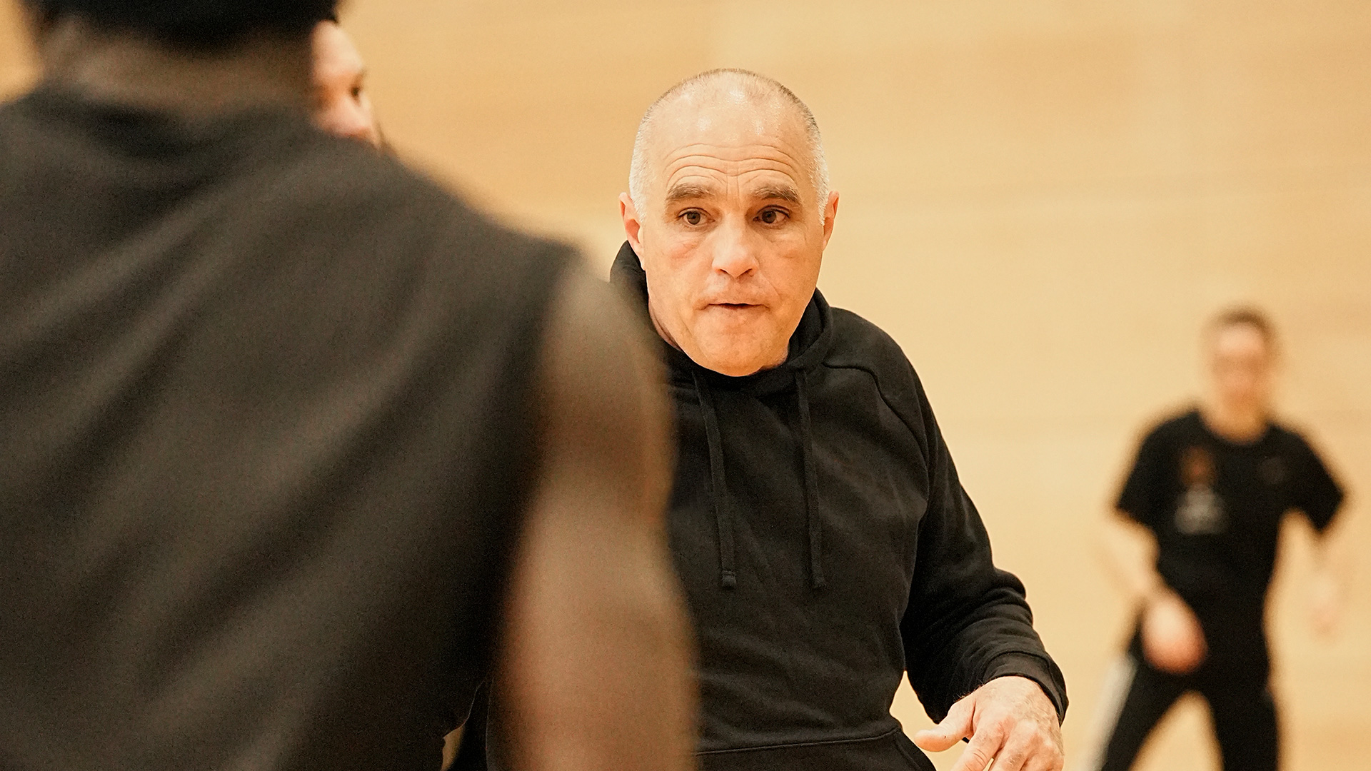Der neue Cheftrainier Humberto Horta Dominguez in der Trainingshalle